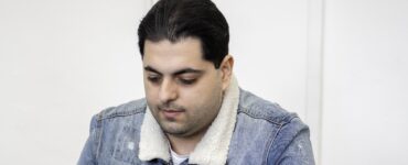 Na snímke René H., obvinený z prenevery financií na miestnom úrade (MiÚ) v bratislavskej Petržalke, stojí v súdnej sieni na Krajskom súde v Bratislave