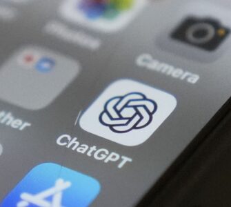 Na snímke logo aplikácie Chat GPT v smartfóne