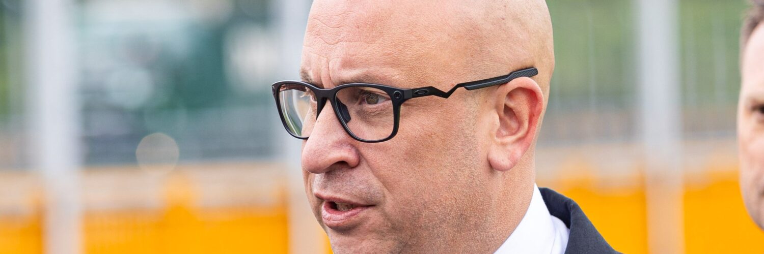 minister dopravy a výstavby SR Jozef Ráž (nominant Smer-SD)
