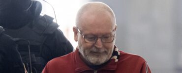 Na snímke Róbert L. prichádza na Mestský súd Bratislava