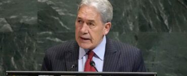 Na archívnej snímke novozélandský minister zahraničných vecí Winston Peters
