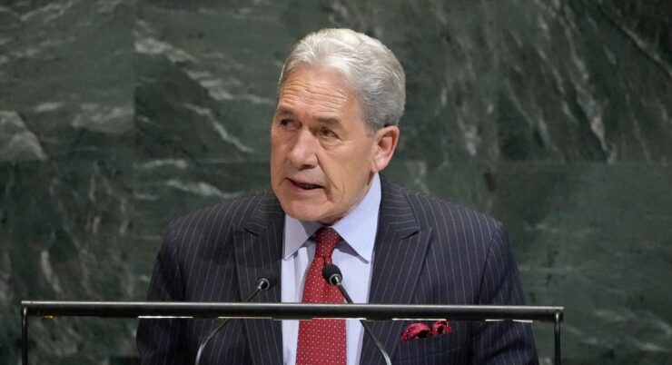 Na archívnej snímke novozélandský minister zahraničných vecí Winston Peters