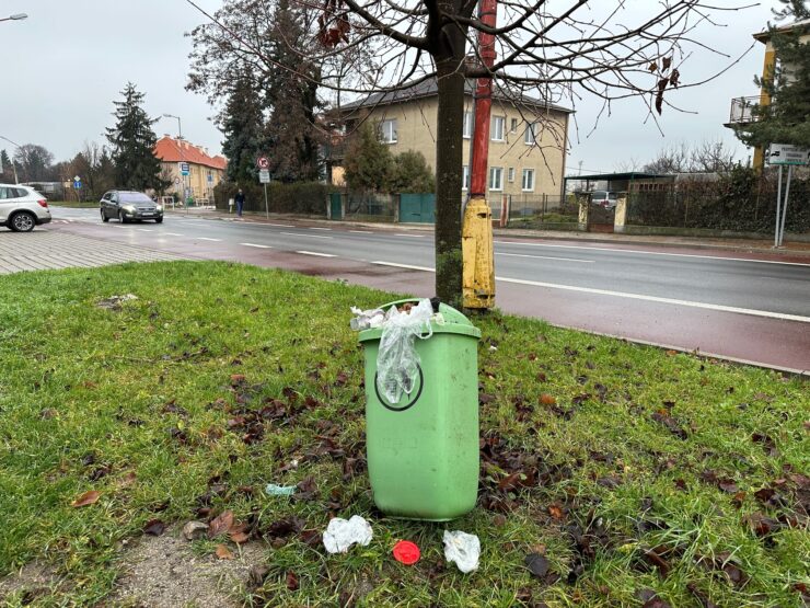 smetná nádoba na Bratislavskej, foto redakcia eReport Trnava