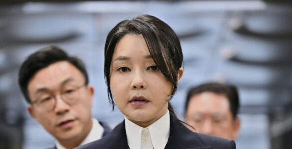 Na archívnej snímke bývalá prvá dáma Južnej Kórey Kim Kon-hi