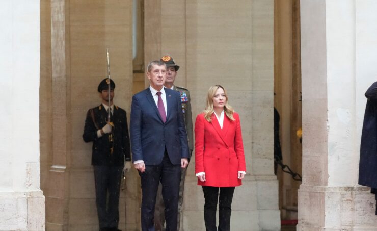 Na snímke talianska premiérka Giorgia Meloniová a český premiér Andrej Babiš