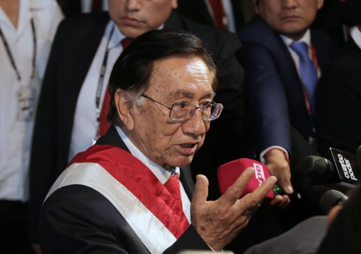 Na snímke nový dočasný peruánsky prezident José María Balcázar