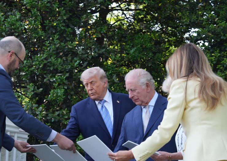 Britský kráľ Karol III. a americký prezident Donald Trump