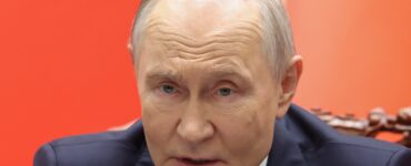 Ruský prezident Vladimir Putin počas stretnutia s čínskym prezidentom Si Ťin-pchingom