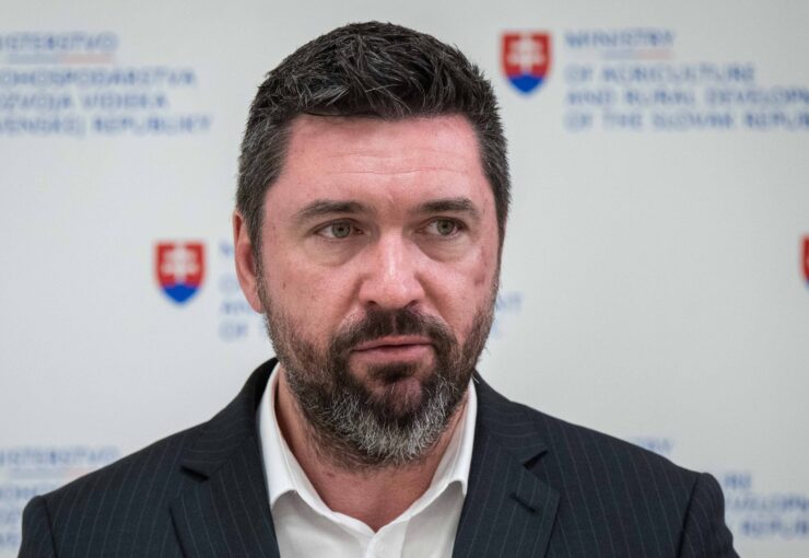 Na snímke minister pôdohospodárstva a rozvoja vidieka SR Richard Takáč (Smer-SD)
